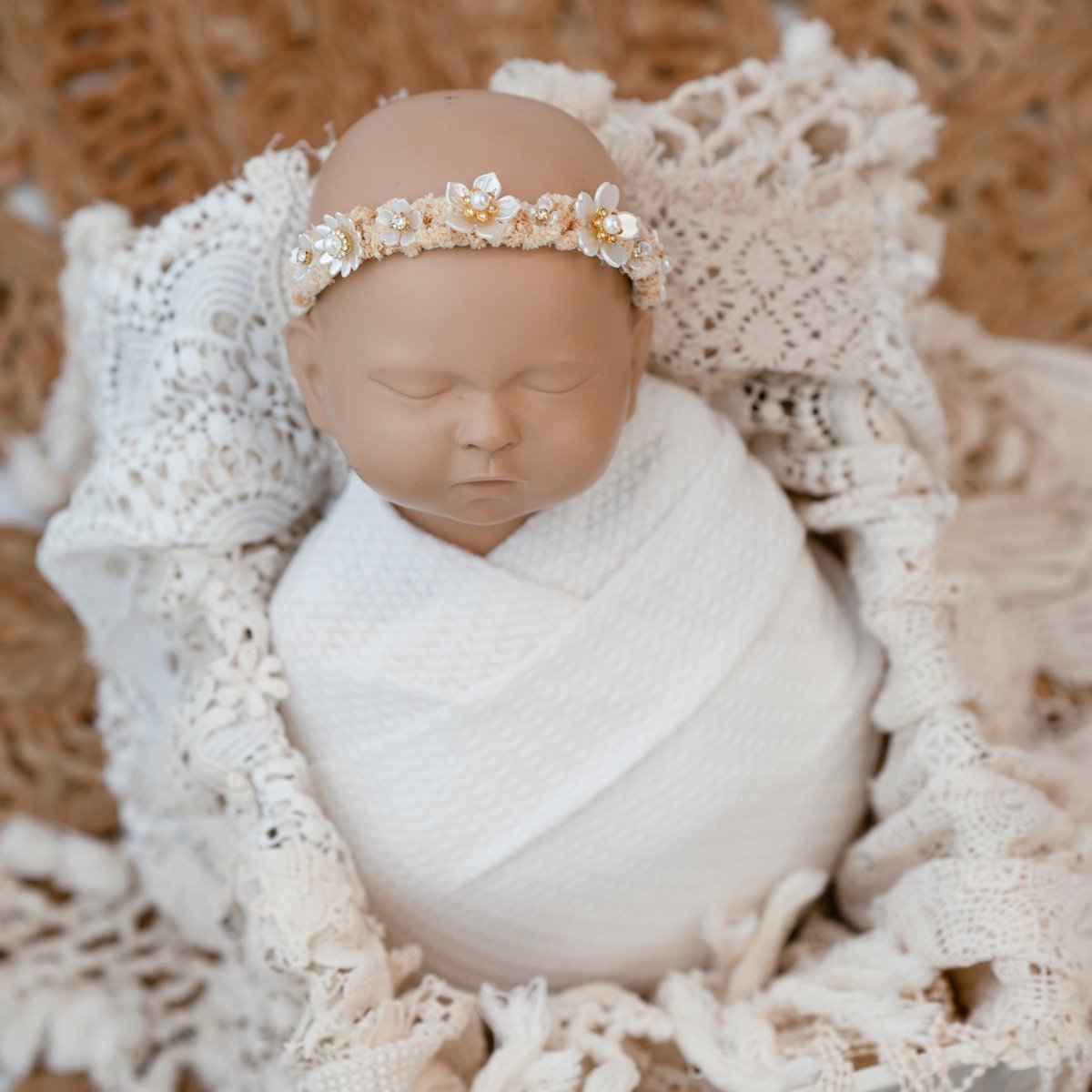 Vincha floral ivory con perlas